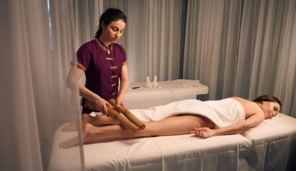 De ce masajul picioarelor ar trebui să devină rutina voastră zilnică