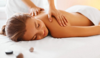 Masajul terapeutic, remediu împotriva oboselii, stresului şi chiar a anumitor boli