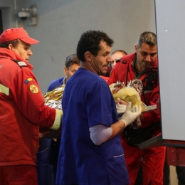 Donaţii de medicamente şi materiale sanitare pentru victimele incendiului din Bucureşti