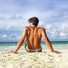 Nu mergeţi la plajă dacă aveţi probleme cu acneea!