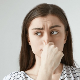 Menta și rozmarinul contribuie la eliminarea mirosurilor corporale neplăcute
