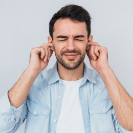 Muzica ascultată tare vă poate afecta urechile