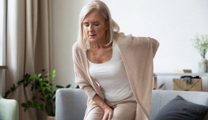 Aţi intrat la menopauză? Alimente care vă protejează de osteoporoză