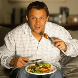 Nu uitați! Obiceiurile proaste vă pot îngrășa