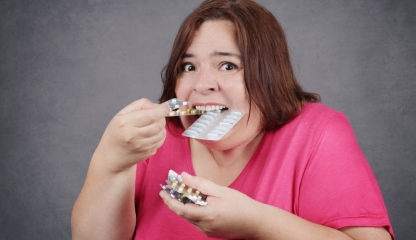 Cum ajungem să luăm pastilele greșit. Obiceiuri care ne pot face mai mult rău decât bine