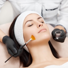 Peeling-ul chimic - soluţia pentru o întinerire rapidă