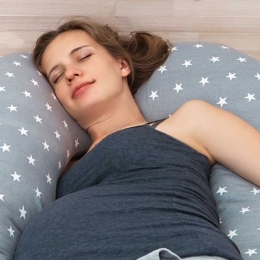 Pernele pentru gravide îmbunătățesc calitatea somnului