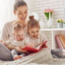 Copiii au nevoie de poveşti. Cărţile le dezvoltă abilităţile de comunicare