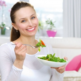 Protecția ochilor, la îndemâna oricui. Ce alimente să consumi