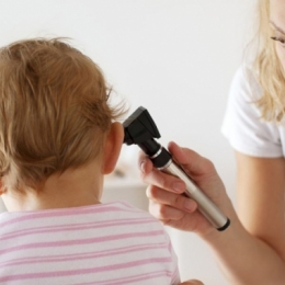 Teste auditive gratuite, pentru nou-născuţi, în Maternitatea din Constanţa