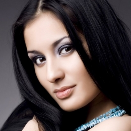 Scăpați de părul de pe față cu un amestec natural