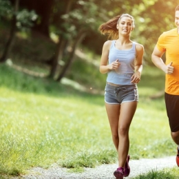 Medicii atenționează: Nu e bine să faci sport pe stomacul gol!