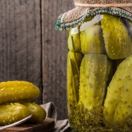 Sucul de castraveți murați ajută la îmbunătățirea sănătății intestinale