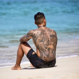 Tatuajele pot fi înlăturate cu ajutorul laserului