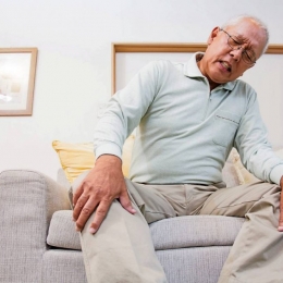 Uleiul de magneziu, recomandat pentru ameliorarea durerilor de picioare