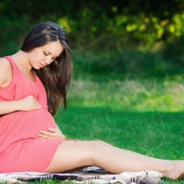 Ultimul trimestru de sarcină este cel mai activ pentru bebeluşi