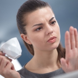 Unghiile exfoliate și crăpate vă arată cât de sănătoși sunteți