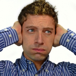 Din ce cauză vi se înroşesc urechile