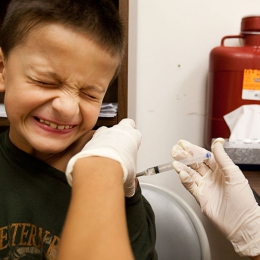 Vaccinarea în şcoli a elevilor se va face la medicii de familie