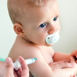 Adevărul despre vaccinuri. "Părinţii au dreptul să decidă informat"