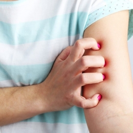 Vă mănâncă pielea? Ce este de făcut în această situație