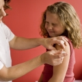 Ghid pentru vaccinare, la îndemâna părinţilor