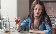 Alergia la alcool poate provoca reacții severe, inclusiv șoc anafilactic
