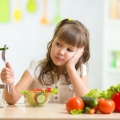 Alimentaţia sănătoasă a copiilor previne îmbolnăvirea