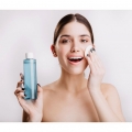Apa micelară cu acid hialuronic curăță eficient machiajul, fără a irita ochii