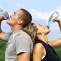 Apa consumată vă ajută la reglarea temperaturii corpului