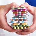Atenție la tratamente! Ce reacții adverse pot avea medicamentele fără prescripție!