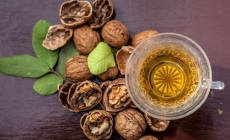 Ceaiul din frunze de nuc, un remediu natural cu efecte secundare ascunse