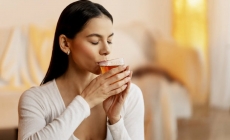 Ceaiuri recomandate persoanelor care au dureri în gât