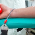 Pacienţii cu boli grave au nevoie de ajutor. Sângele donat îi poate salva