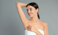 Gelul pe bază de aloe vera calmează pielea și atenuează roșeața după epilare