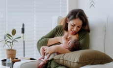 Alăptaţi-vă copiii cel puțin șase luni de la naștere! Fiți atenți la nevoile lui!