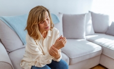 De ce se umflă degetele? Nu ignora acest simptom!