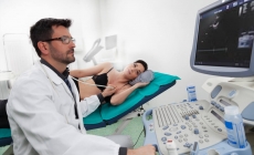 Ecografia mamară, investigație imagistică esențială în diagnosticul afecțiunilor sânului