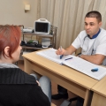 Trataţi durerile de spate din faşă!