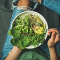 Detoxifiere obligatorie! Cum ne curăţăm organismul după iarna lungă