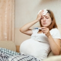 Frisoanele în sarcină pot duce la mari complicaţii