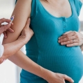 Gripa poate provoca naşterea prematură a bebeluşului