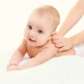 Cât de important este masajul bebeluşului