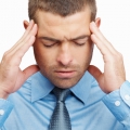 Medicamentele şi stresul, cauze ale durerilor de cap