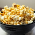 Popcornul, recomandat de nutriționiști drept o gustare sănătoasă