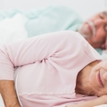 De ce bătrânii dorm mai puțin? De vină poate fi o boală!