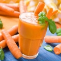 Sucul de morcovi, remediu excelent pentru ulcer şi afecţiunile ficatului