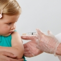 Cât de sigure sunt vaccinările la copii