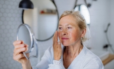 Cremele cu peptide şi retinol dau un refresh tenului