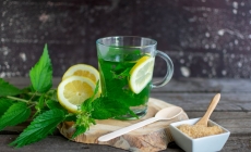 Ceaiul de urzică poate contribui la reducerea retenției de lichide